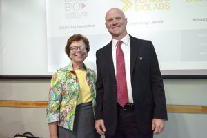 UW-Madison Chancellor Rebecca Blank and Professor William Murphy